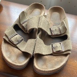 Lightly worn birkenstock